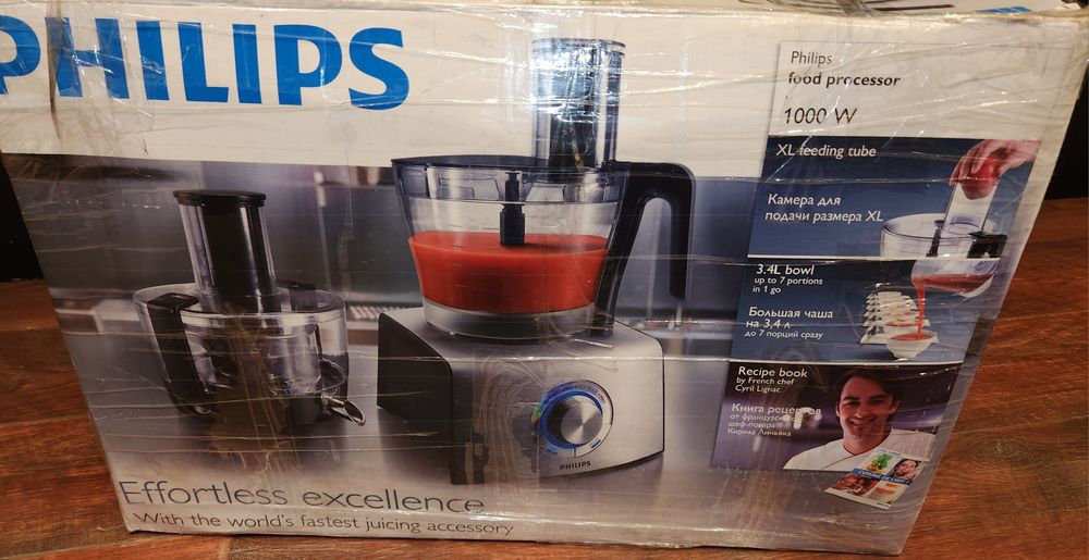 Продам кухонний комбайн Philips 7775