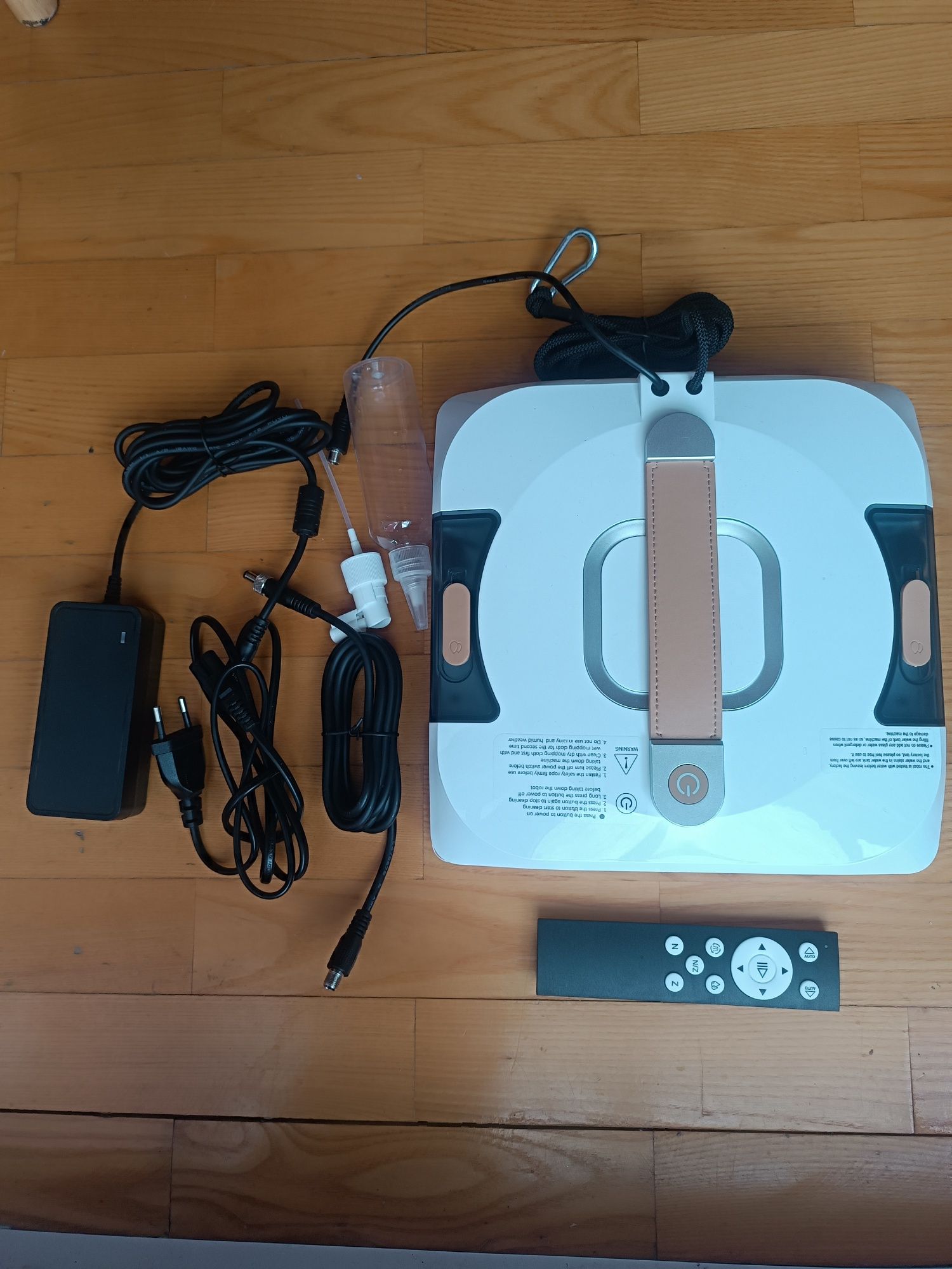 Robot do mycia okien z podwójnym spryskiem YW703 110ml do okien wysoki