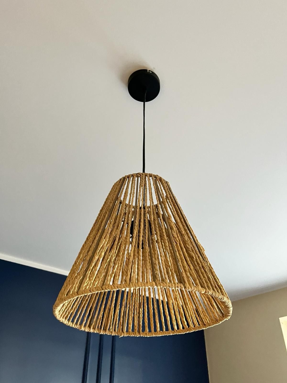 Lampa loftowa loft boho rustykalna wisząca sznurek czarna słomkowa