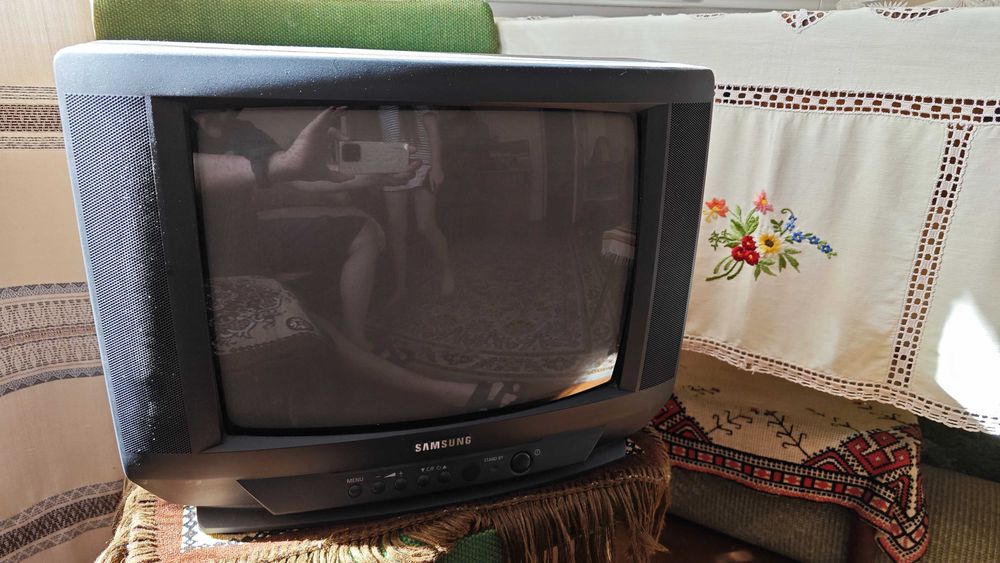 Телевізор маленький Samsung CS 14C8R