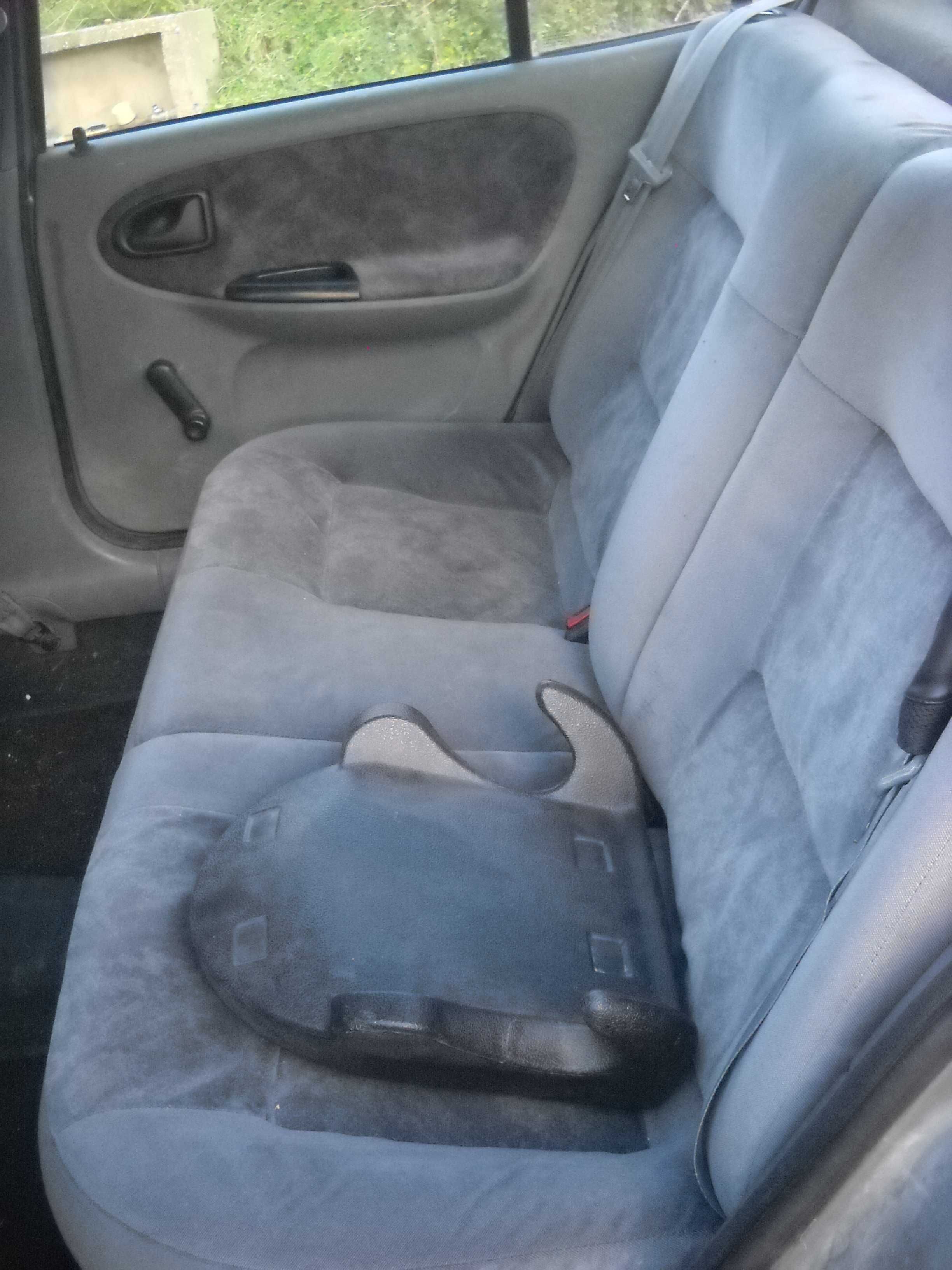 Assento elevatório auto