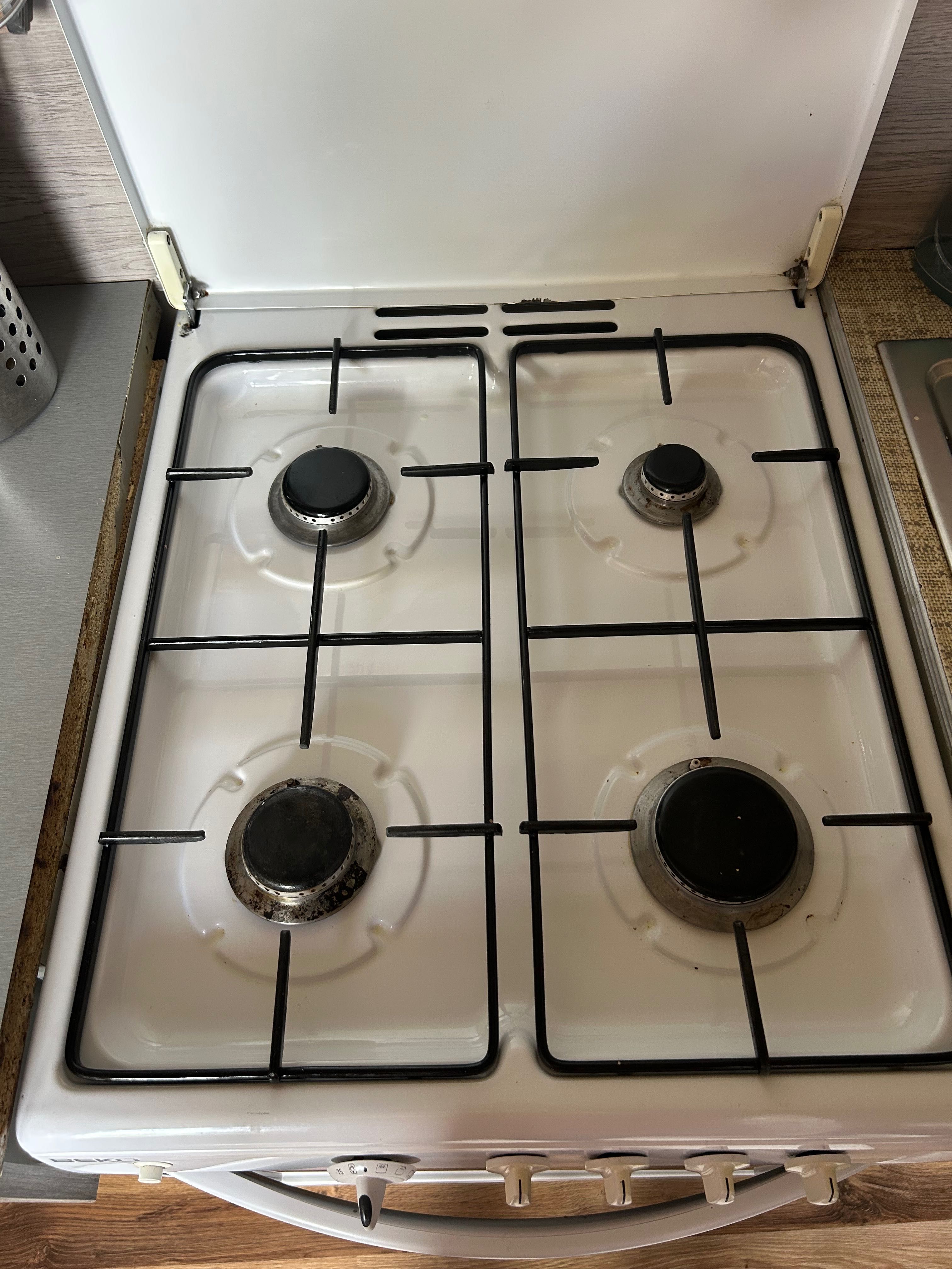 Sprzedam kuchenkę BEKO – gazowo-elektryczną