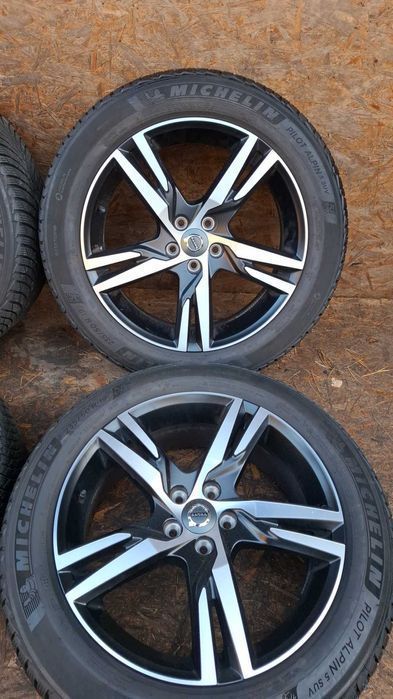 Felgi aluminiowe ! Volvo ! XC 40 XC 60 ! 19 CALI BDB STAN MONTAŻ!