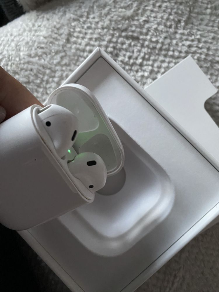 Sprzedam sluchawki airpods