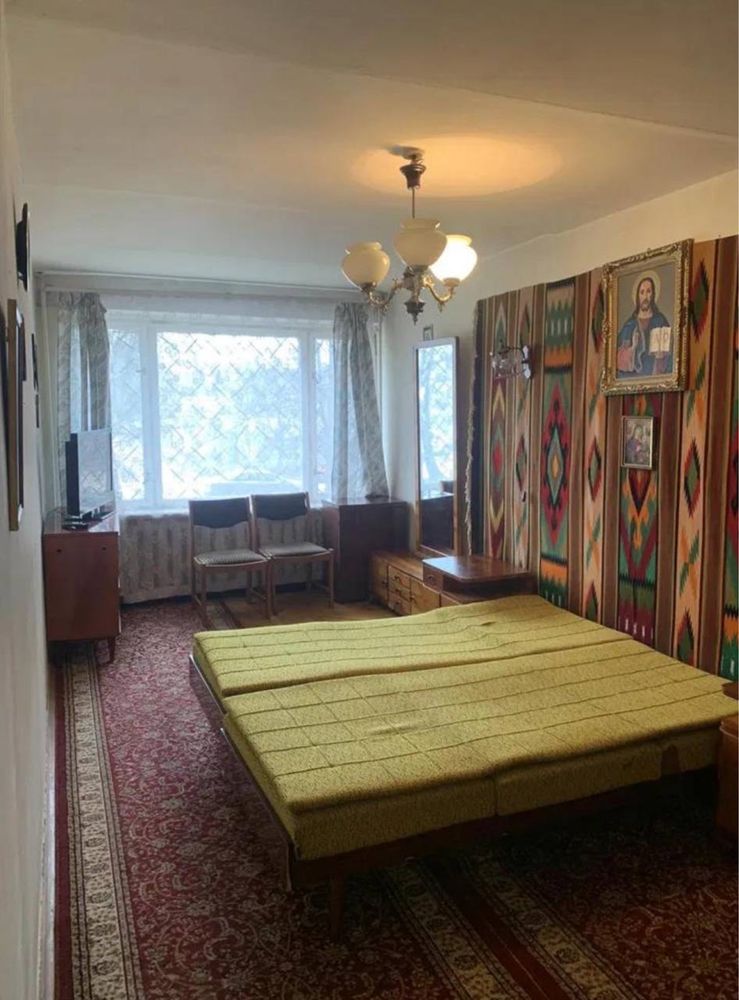 Продаж квартири по вул. Лазаренка