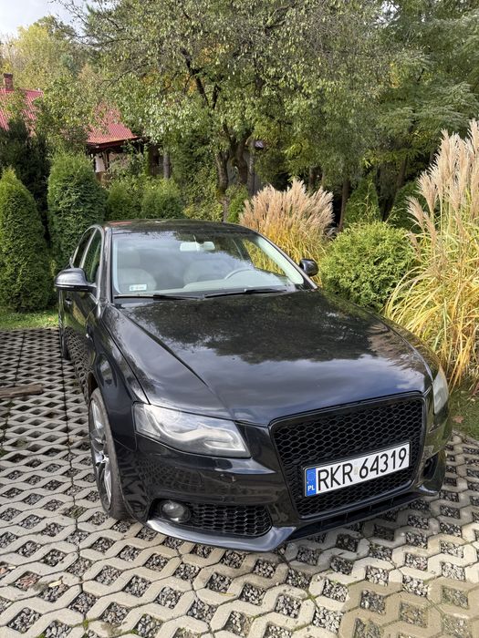 Samochód audi a4b8 na części