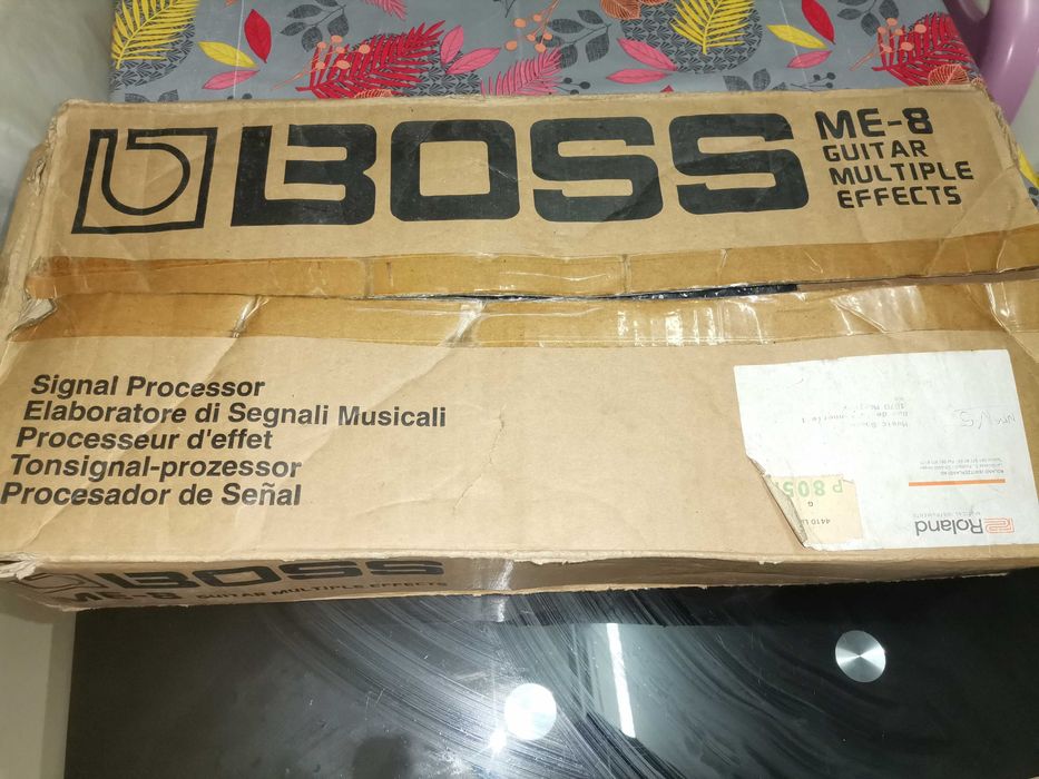 Pedaleira Boss Me 8