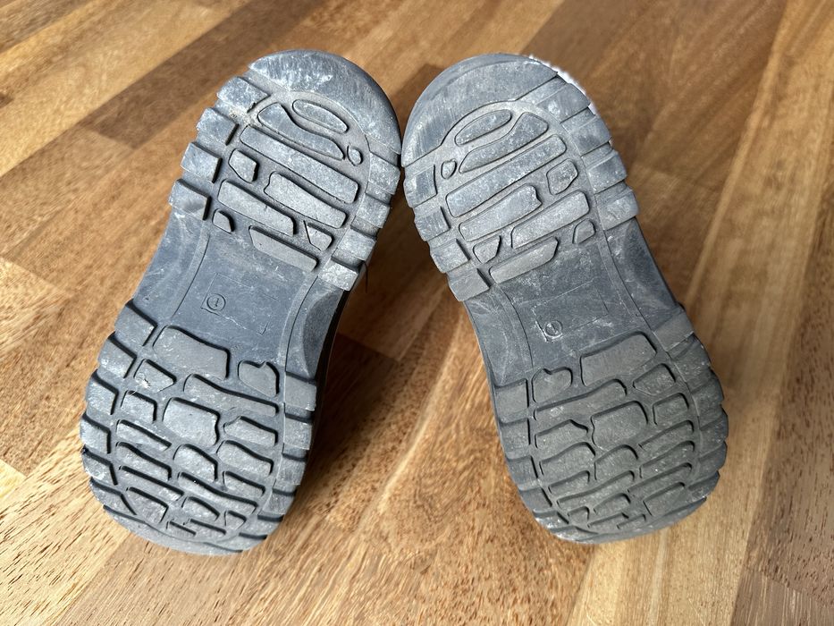 Nieprzemakalne śniegowce ocieplane futerkiem Lee Cooper