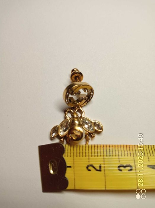 Kolczyki Gucci pszczoła z kamieniami swarovskiego  z mosiądzu