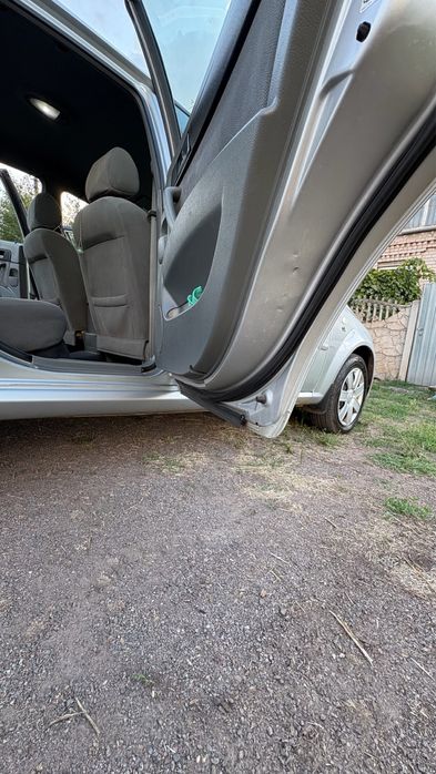 Продам авто 2013 року, у відмінному стані!