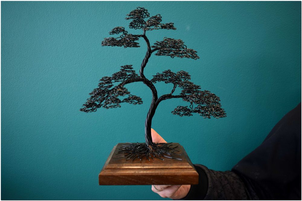 Czarne drzewko bonsai wykonane z drutu , rękodzieło prezent dla mamy