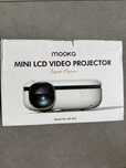 Mooka RD-823  przenośny mini projektor