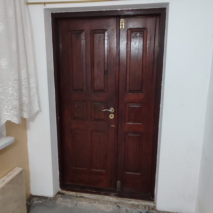 Drzwi drewniane sosnowe dwuskrzydłowe bez futryny