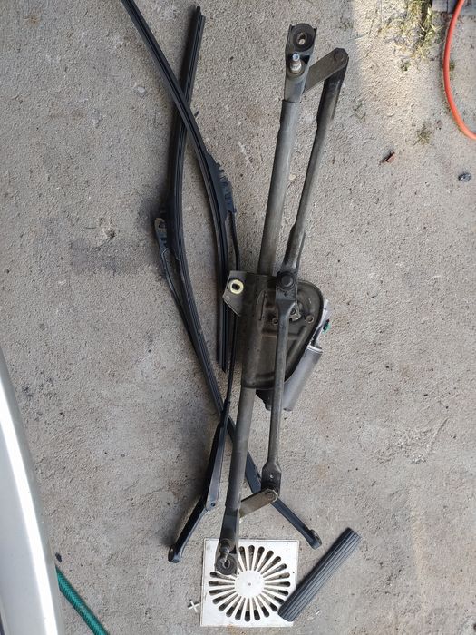 Mechanizm wycieraczek Audi A4 B5 plus ramiona