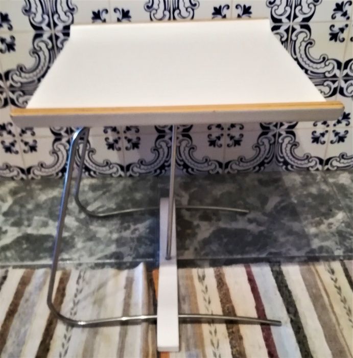 Mesa de Apoio em madeira e metal