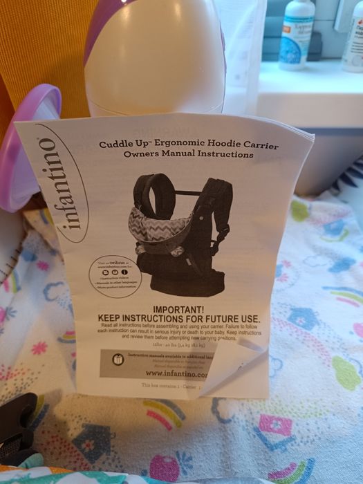 Продам два классных слинга 0+