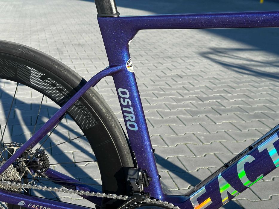 Rower szosowy Factor Ostro VAM 54 Chameleon