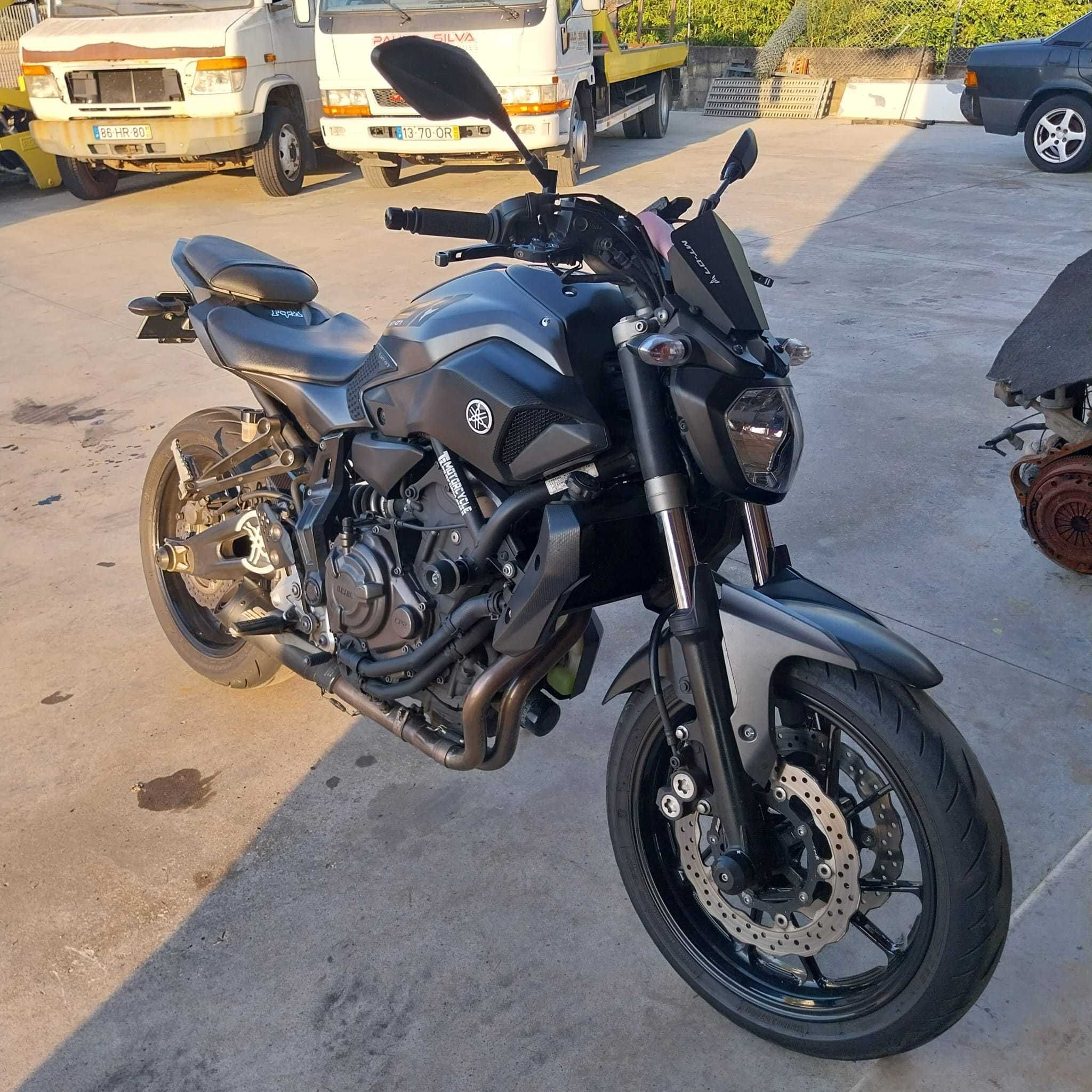 YAMAHA MT 07 - Full Extras (COMPLETAMENTE NOVA)