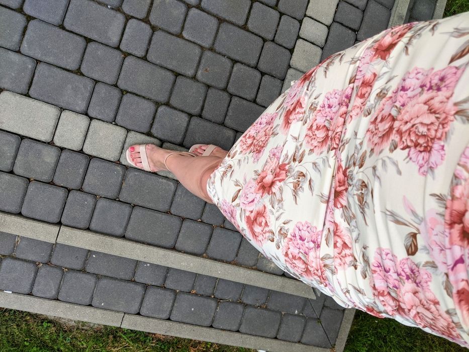 Sukienka w kwiaty hiszpanka bufki midi mini ze ściągaczem wesele