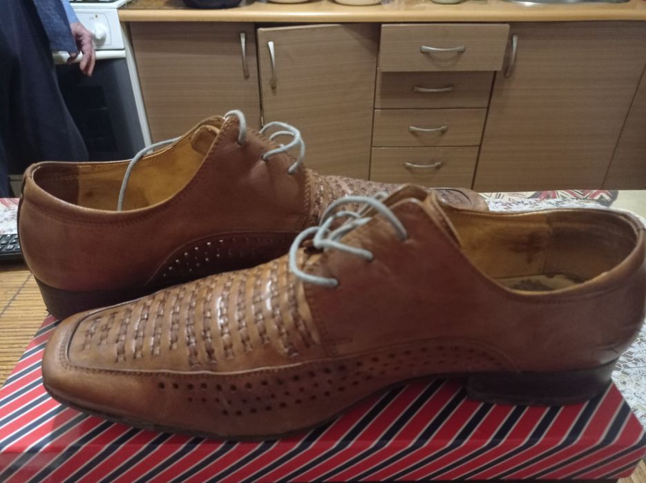 Продам кожаные мужские туфли