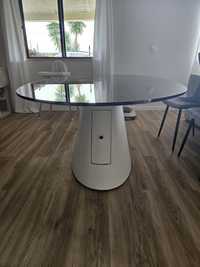 Mesa de Jantar de vidro oval