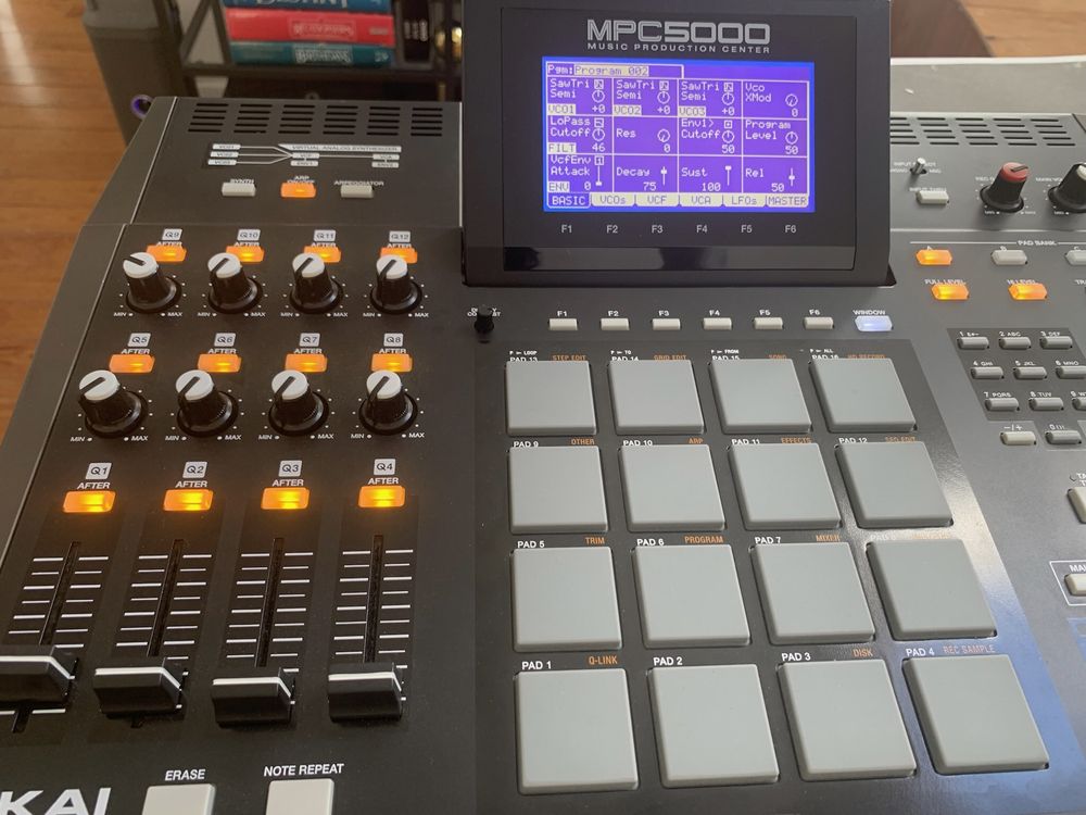 Akai mpc 5000 como novo na caixa original hd interno e 192ram max