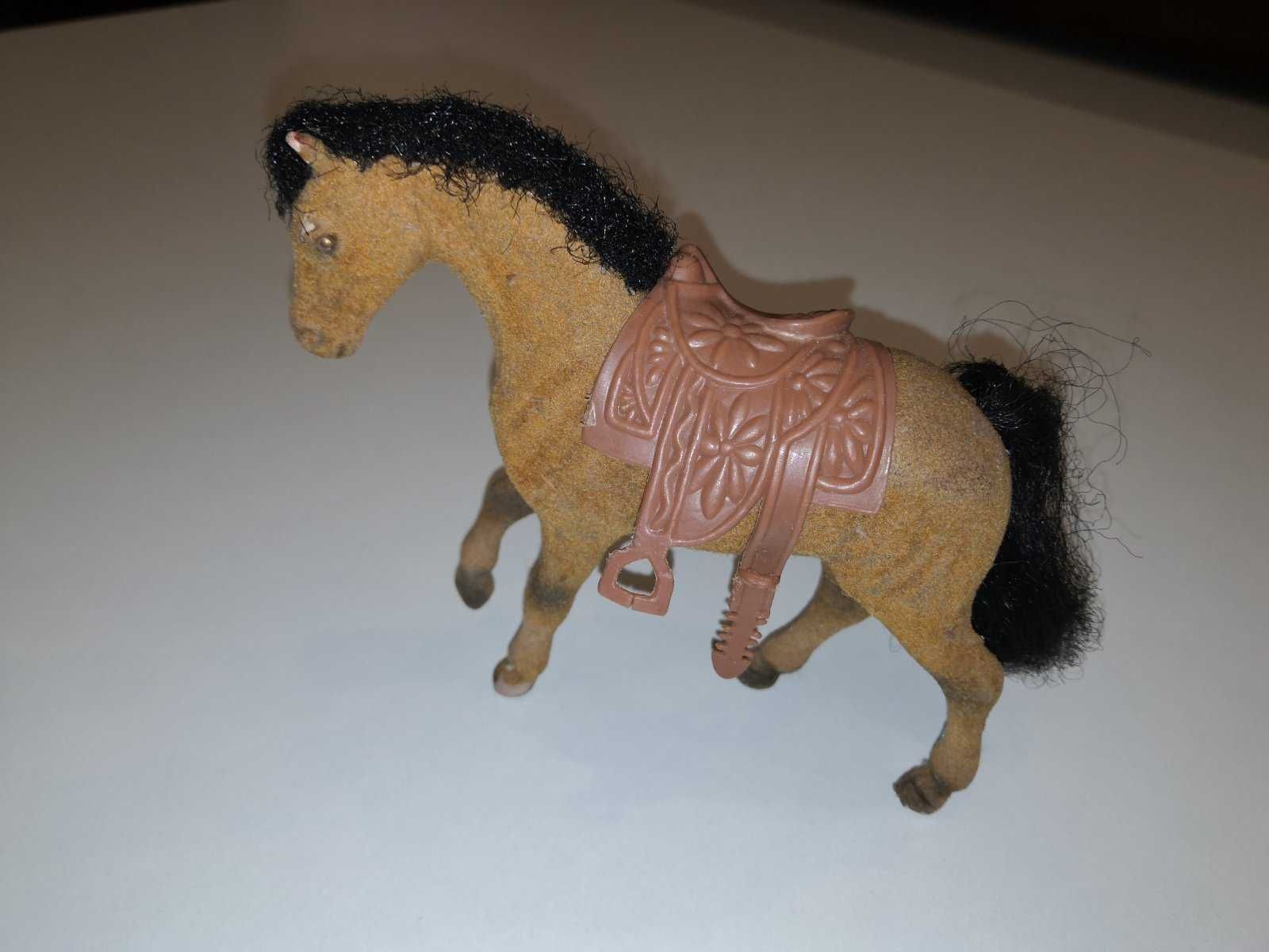 Лошадь для кареты / конь