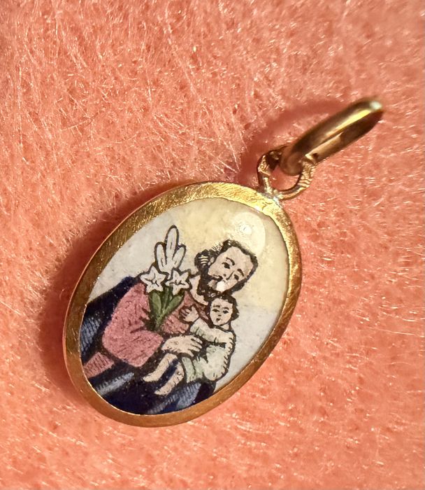 Medalha em esmalte com aro em ouro-S.Jose.