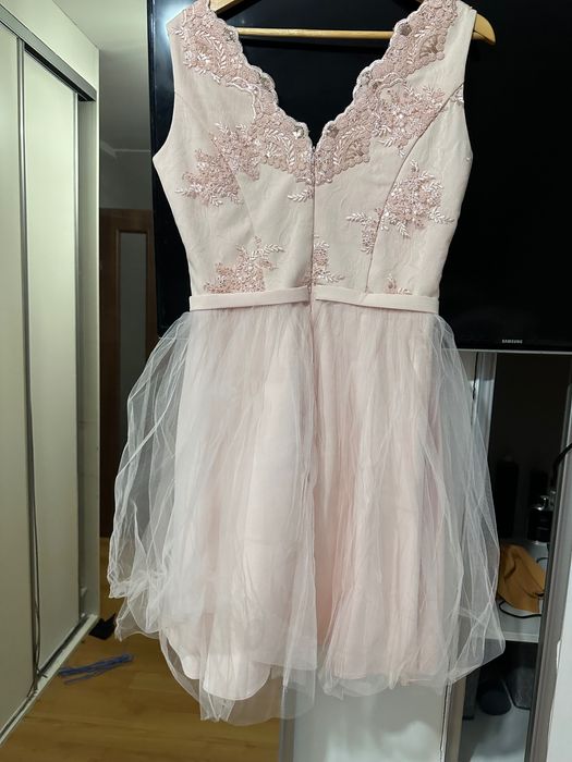 Sukienka pudrowy róż