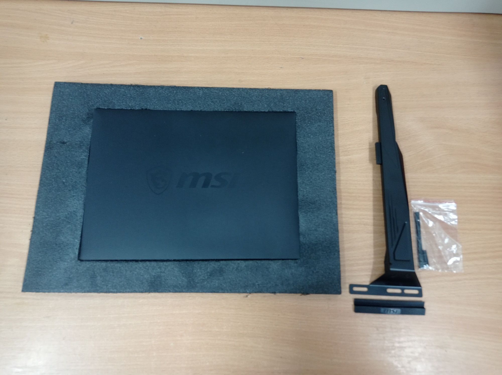 Коробка до відеокарти MSI Radeon RX 6900XT GAMING X TRIO 16G