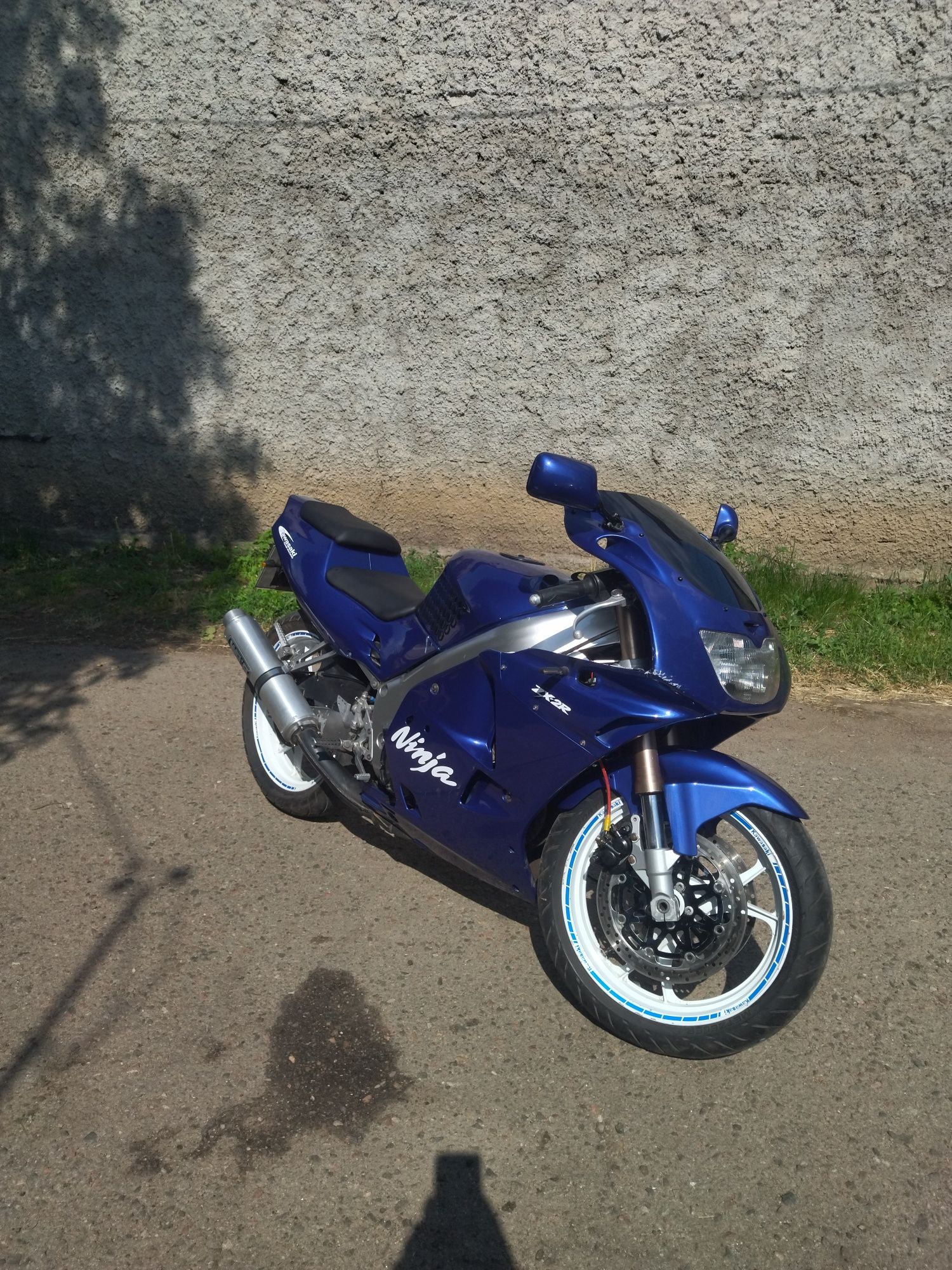 Продам  Kawasaki ZXR250