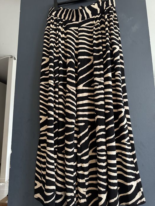 Szwedy dzwony bardzo szerokie spodnie materiałowe we wzór zebry