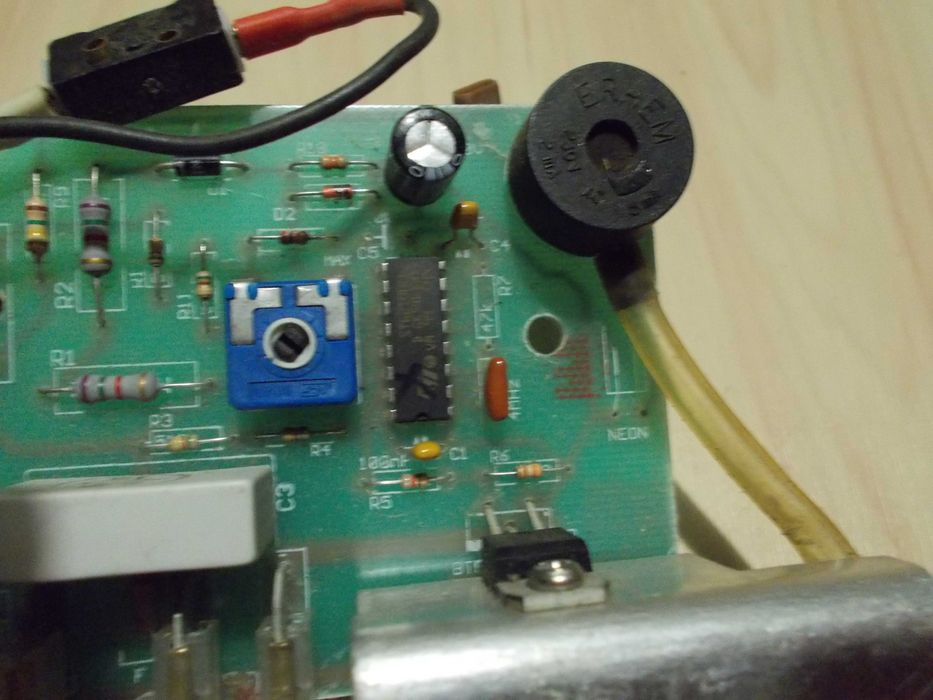 Электродвигатель  в капсуле от 1700w пылесоса, Запчасти