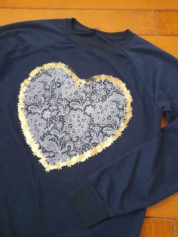 Granatowa bluza z sercem NAD