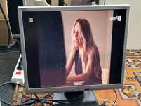 Monitor 19 cali NEC