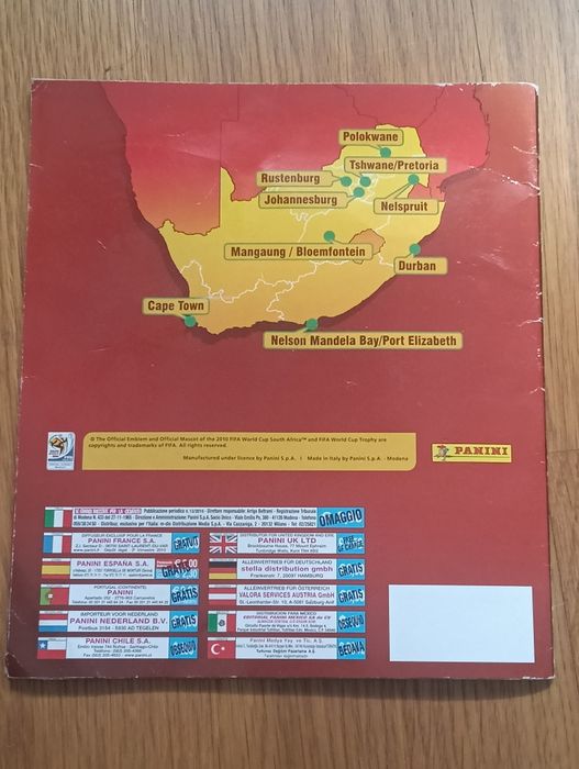 Caderneta futebol Mundial 2010, com folha de cromos