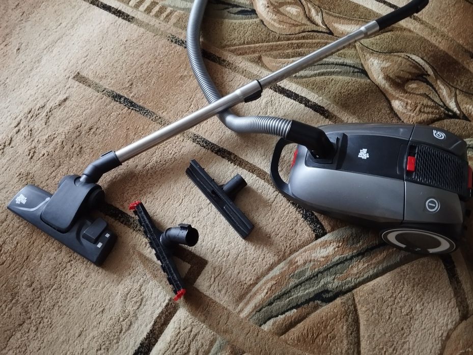 Продам пилосос..