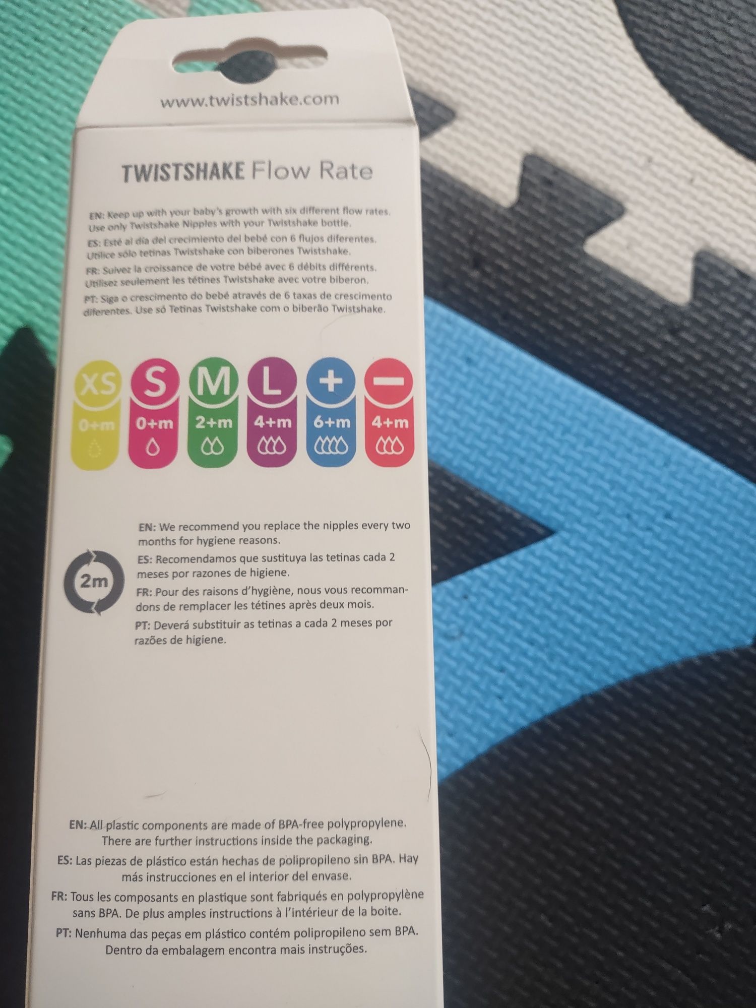 Twistshake perłowo czerwona butelka 330ml