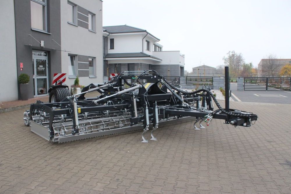 Agro-tom Kompaktowy Agregat Uprawowy UPH  Kompaktowy Agregat Uprawowy UPH Agro-Tom