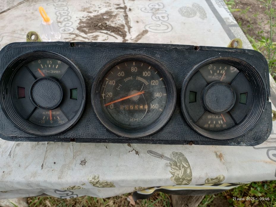 Щиток  приборів 2140.