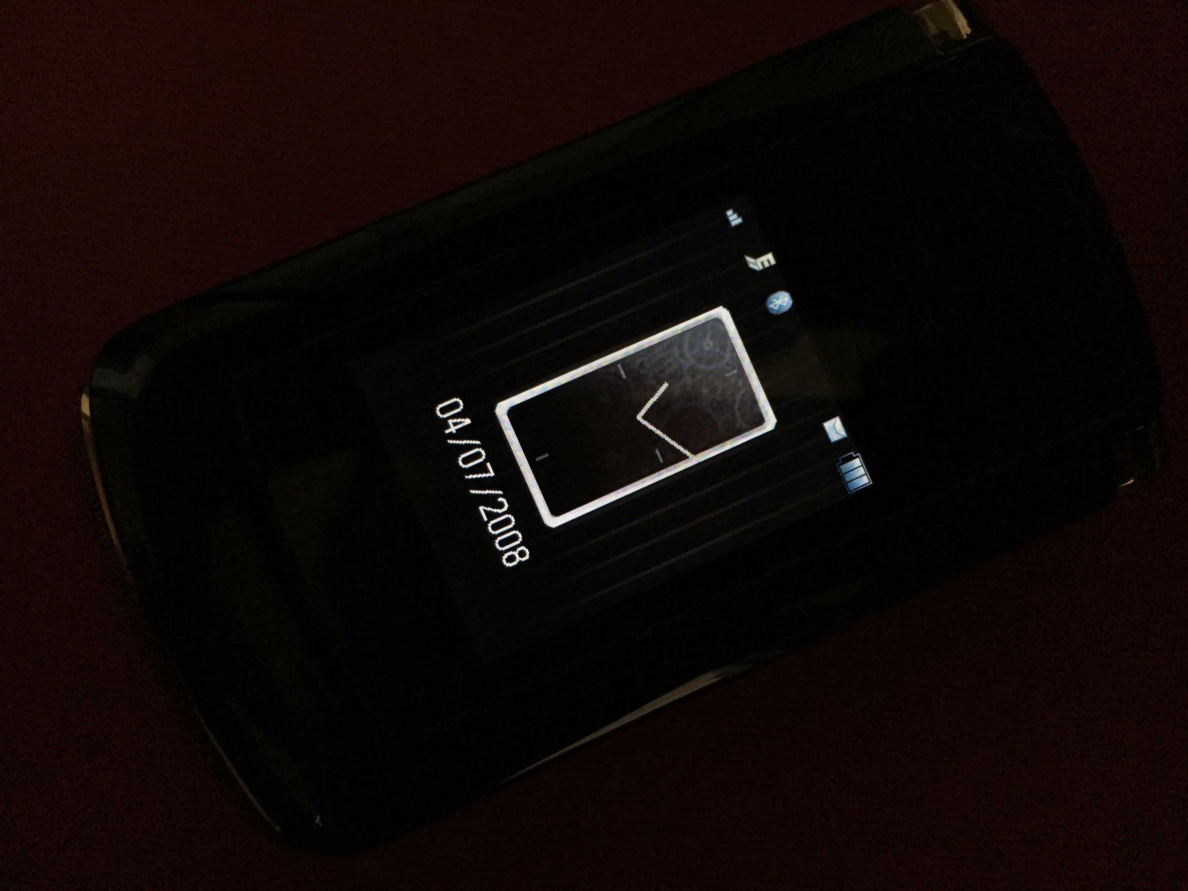 Motorola RAZR2 V8 ( Gold ) Luxury Edition - Оригінал ! - vintage phone