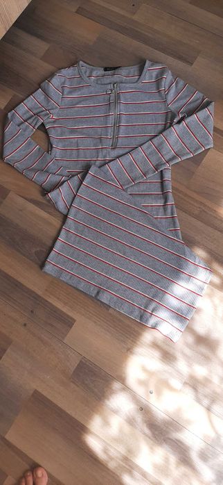 Продам плаття в рубчик