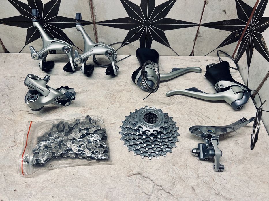 Zadbana Grupa Szosowa Shimano 105 2x8 jak nowa
