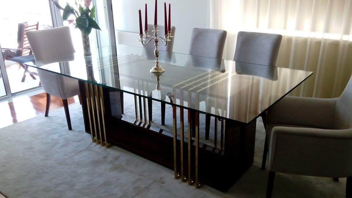 Mesa Jantar Tampo Vidro + Pau Ferro Brilho + Inox Dourado