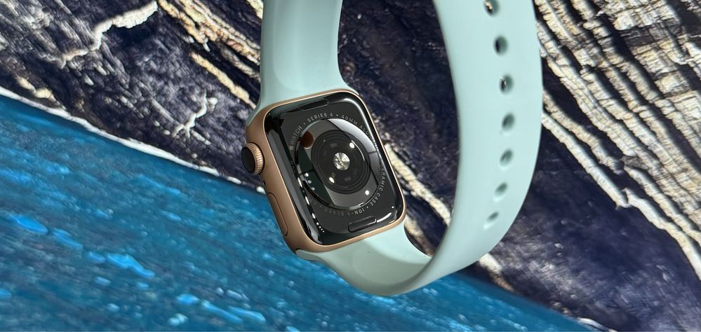 Apple Watch  Series 4 40 mm Gold GPS / 100%