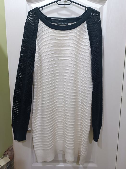 Свитер-платье.Белый с чёрным