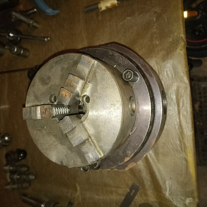 Патрон токарный с эксцентриком 160