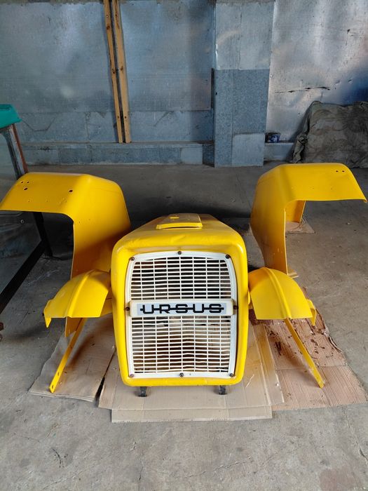 Komplet błotników i maska do Ursusa  C-330