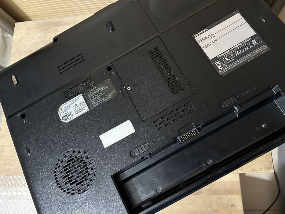 Laptop Toshiba Satellite L300 15,4" 4GB Ram 250GB Dysk Intel T3400