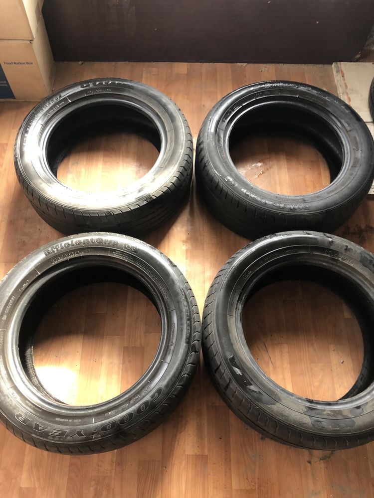 Покрышки Goodyear 215/55/16